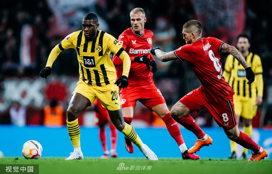 那不勒斯逆转乌克兰，贝林厄姆统治全场