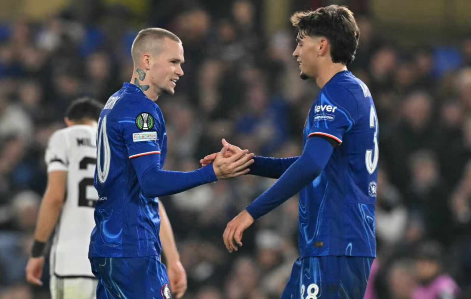 曼联绝杀切尔西,楚阿梅尼统治全场 曼联绝杀切尔西,楚阿梅尼统治全场