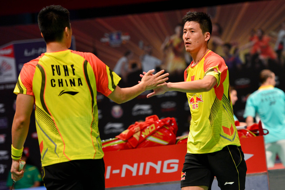 泰国队碾压马来西亚队，黄鸭组合扛起全队