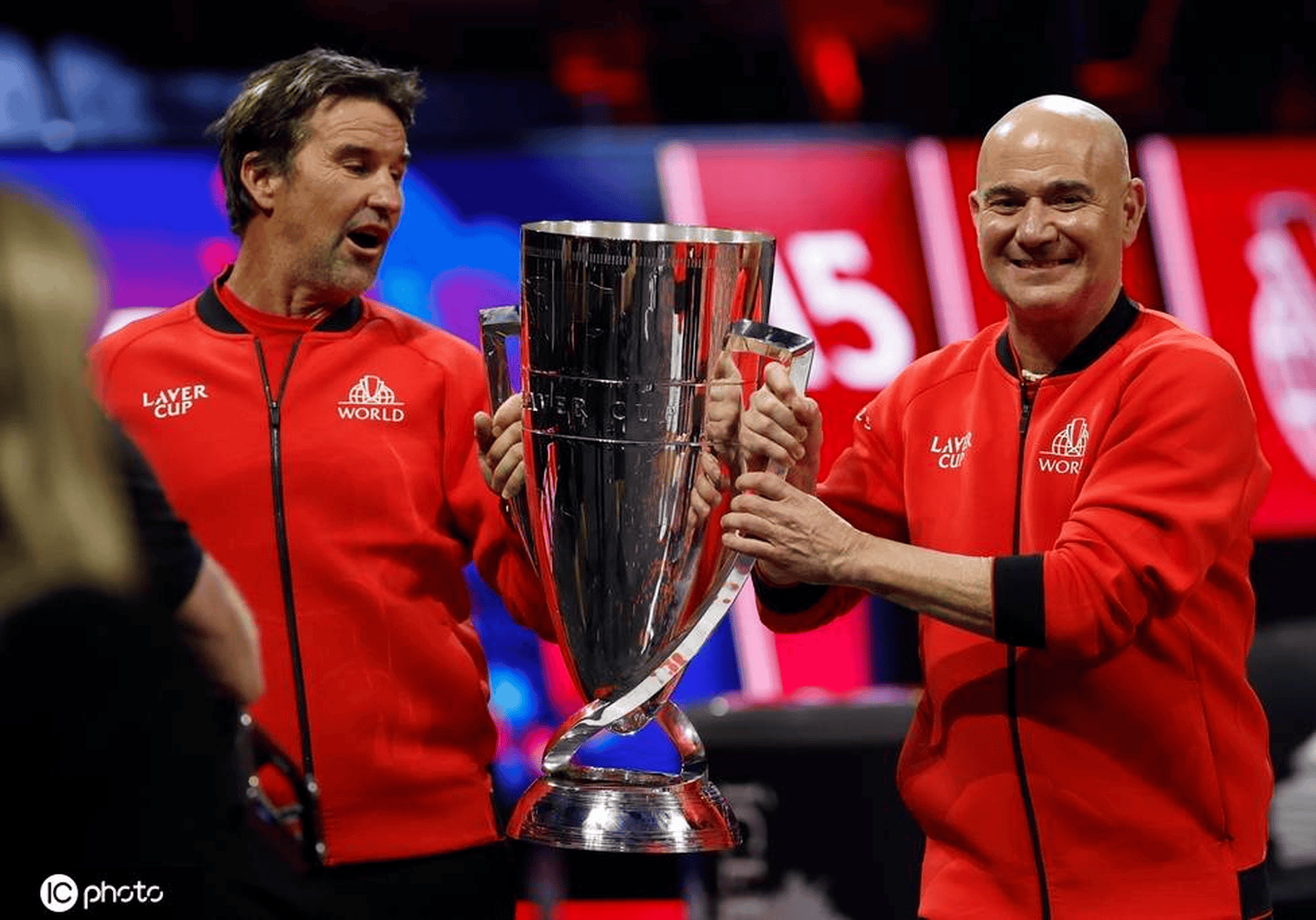 ATP总决赛完胜拉沃尔杯,蒂姆关键制胜 ATP总决赛完胜拉沃尔杯,蒂姆关键制胜