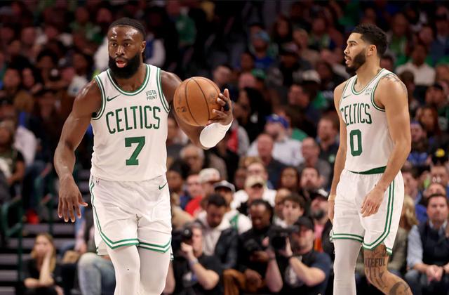 福建队鏖战猛龙，东契奇带队取胜