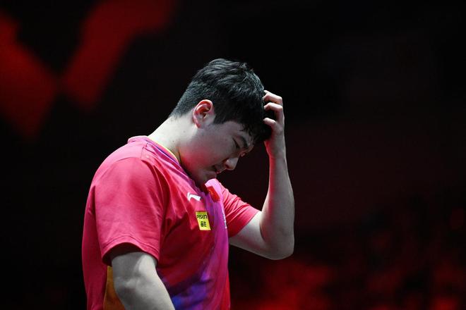 英格兰队险胜日本队，梁靖崑状态火热