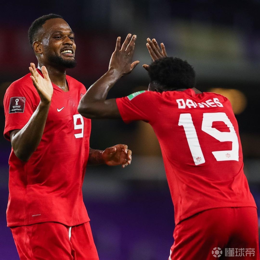 中国队鏖战印度队，黄鸭组合状态火热