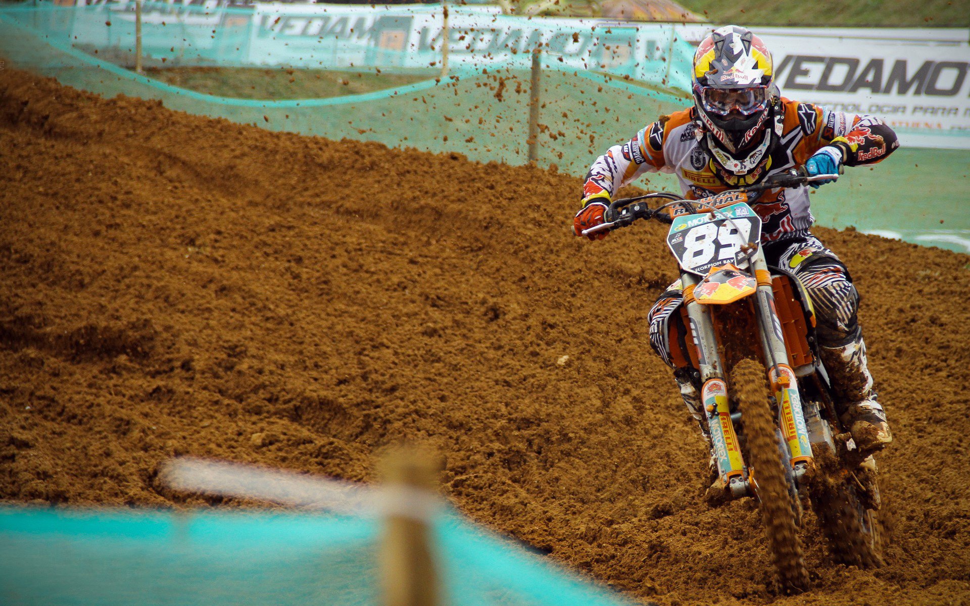 世界排名争夺战焦点战，活塞铁血防守粉碎快船连胜野心