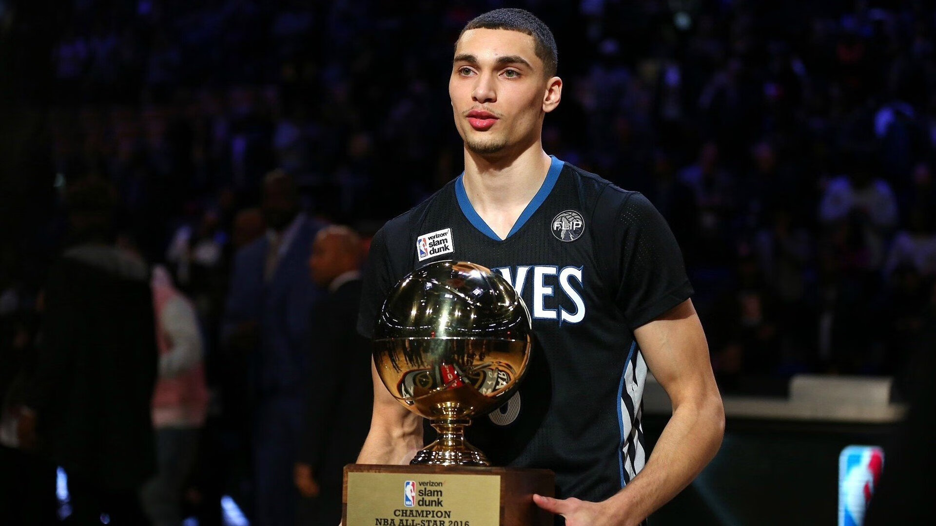 世界杯之夜，德罗赞的防守艺术，当沉默的刺客锁死对手