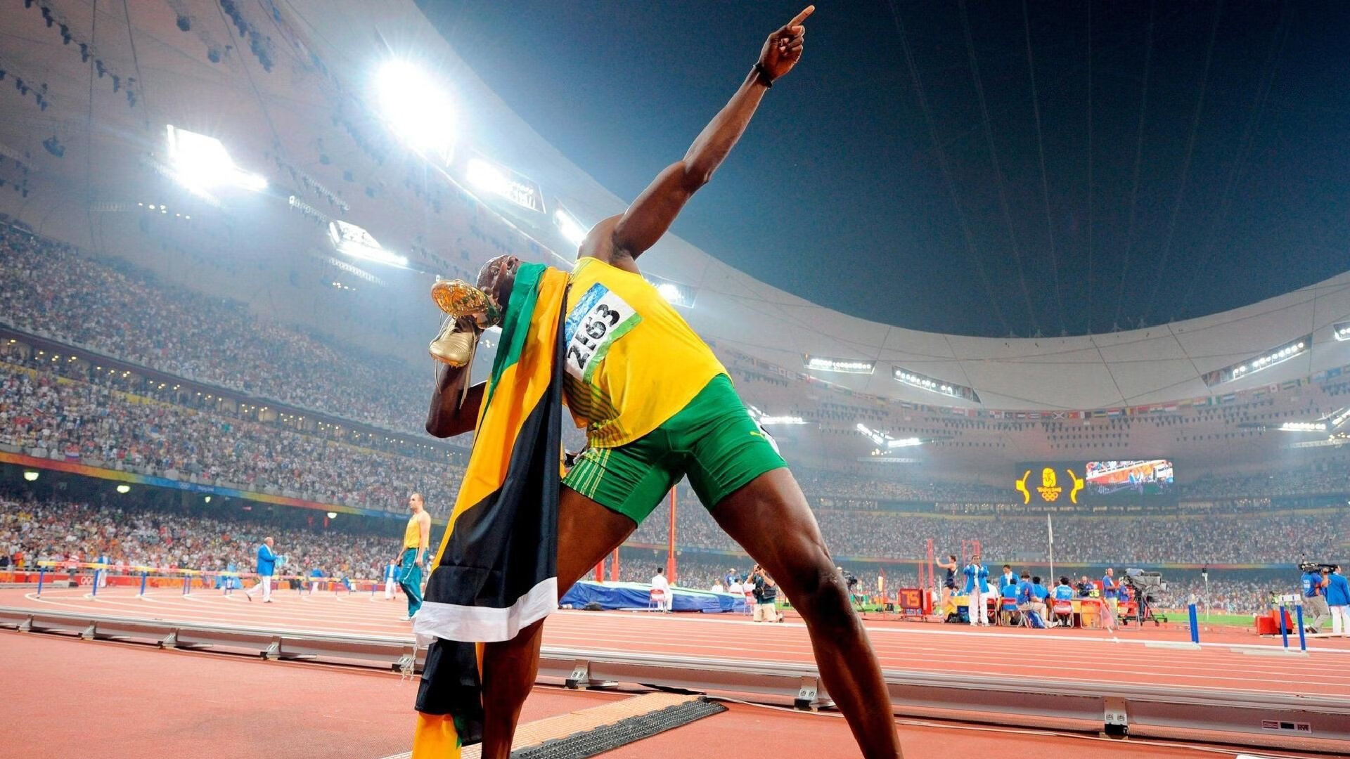 智利式风暴，阿克如何在F1街道赛上演冲垮哥斯达黎加般的统治